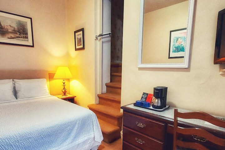 Room 5 of 125