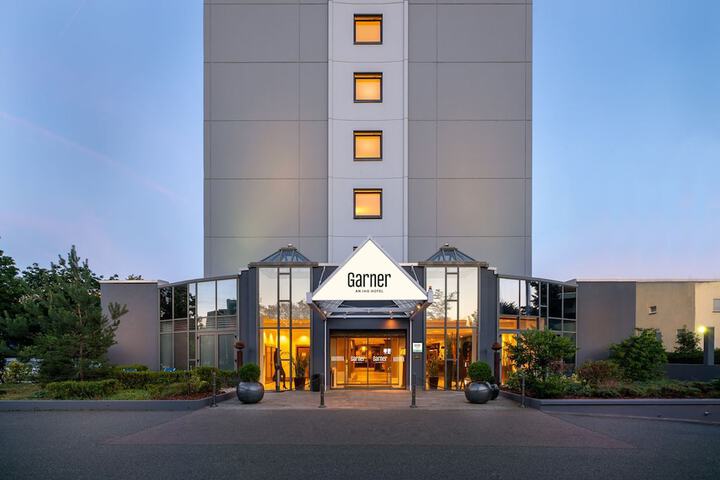 Hotel 98 of 107