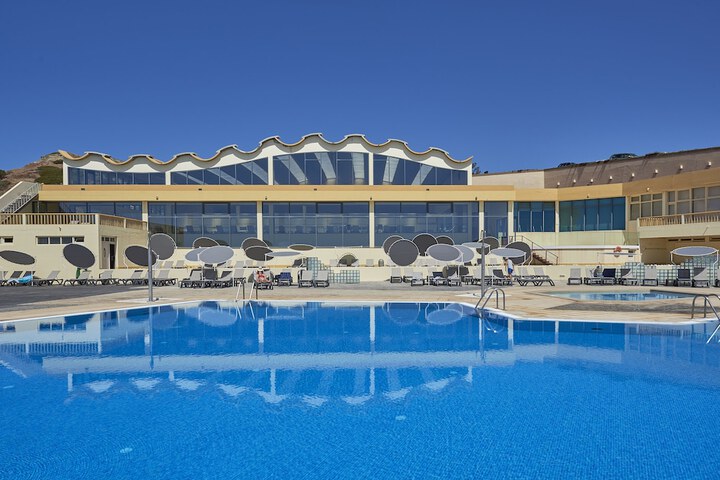 Pools & Facilities