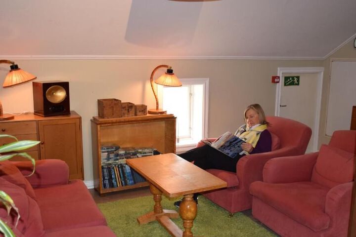 Room 16 of 50