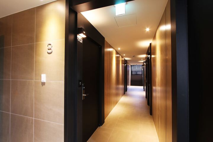 Ballroom/Hall 14 of 16