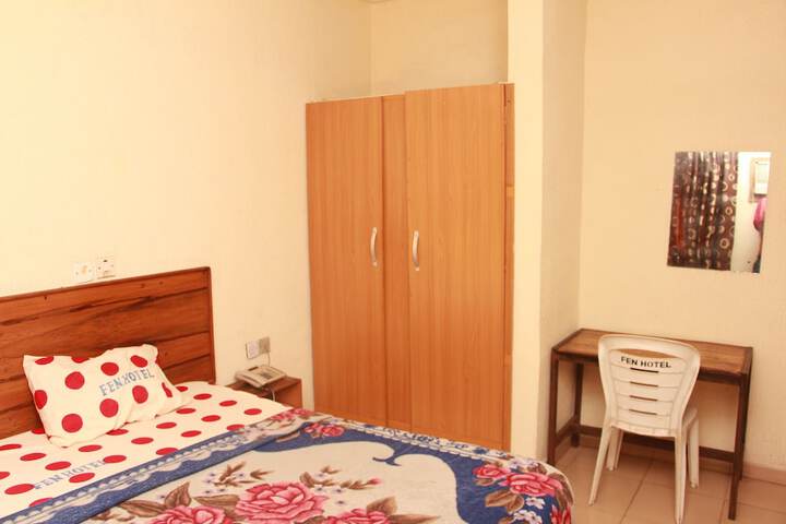Room 15 of 21