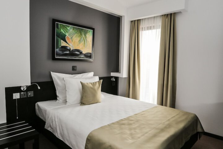 Room 22 of 86