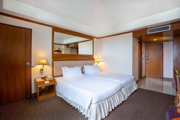 Room 28 of 67
