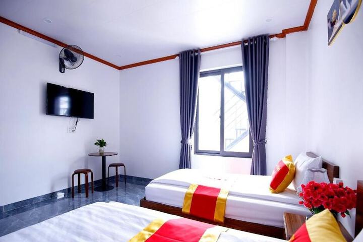 Room 3 of 14