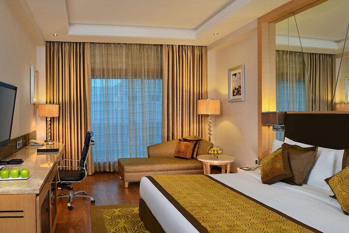 Room 34 of 160