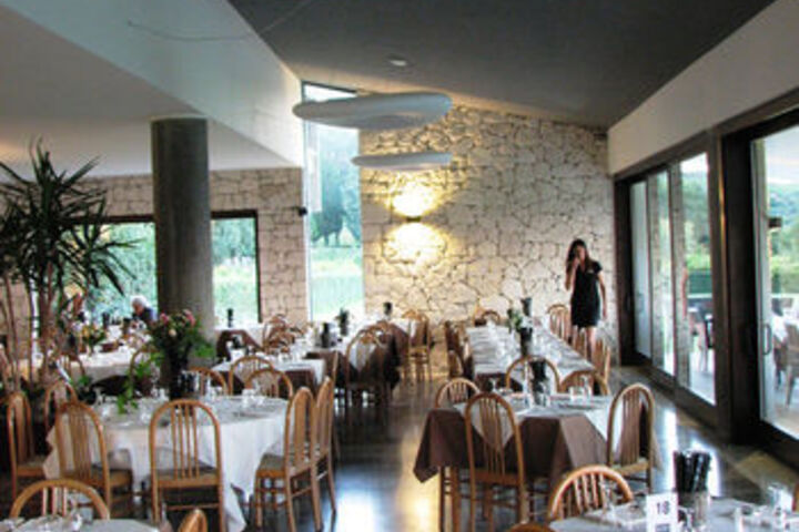 Dining 14 of 20