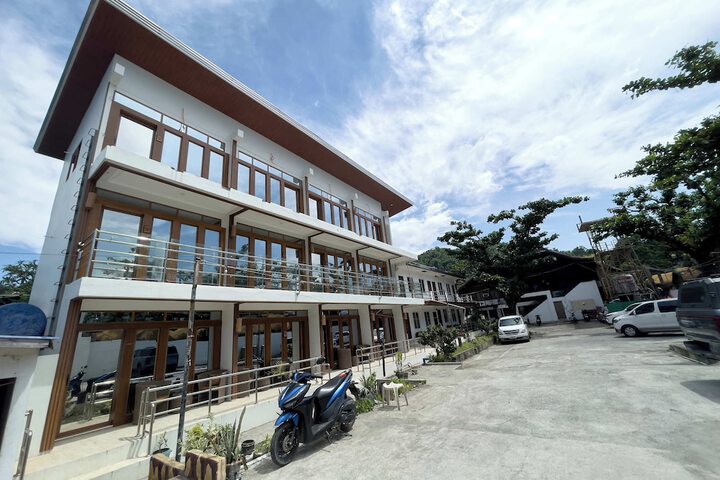 Hotel 68 of 72