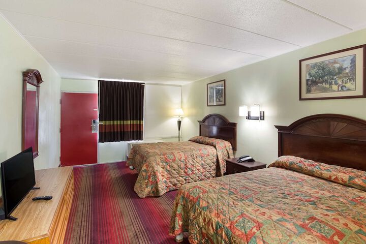 2 Double Beds (5 of 8)
