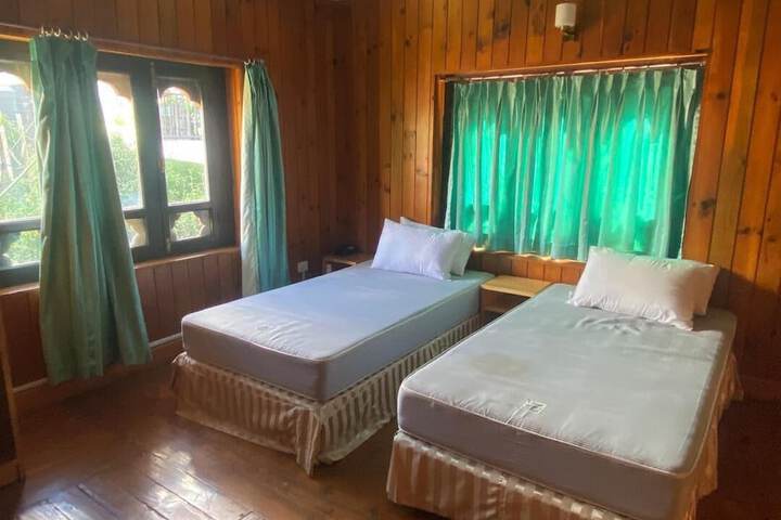 Room 7 of 84