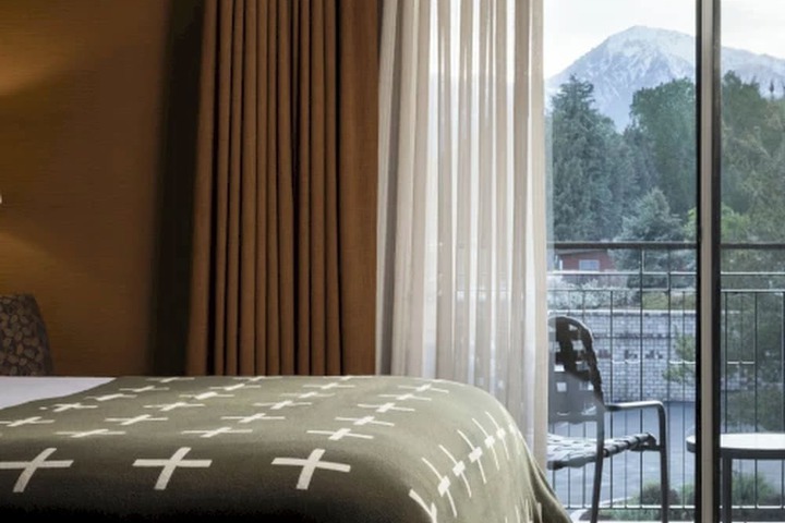 Room 8 of 36