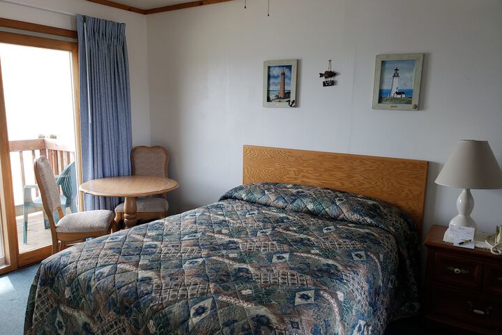 Queen Bed City View (22 of 33)