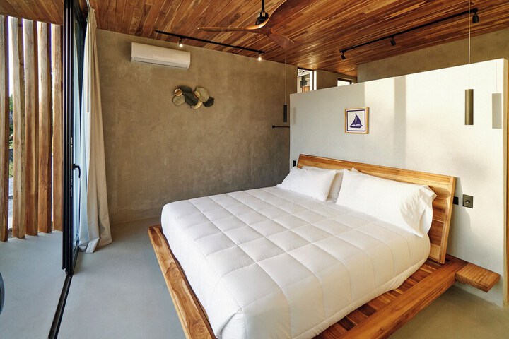 Room 57 of 294