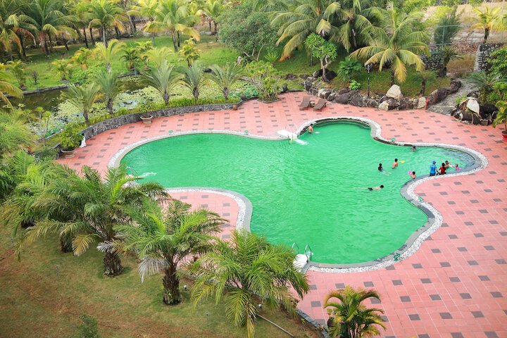 Pool 29 of 43