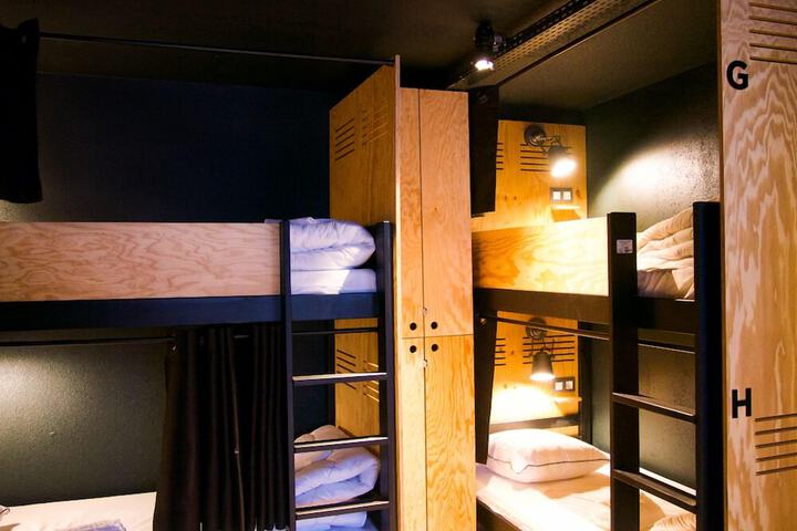 Room 11 of 25