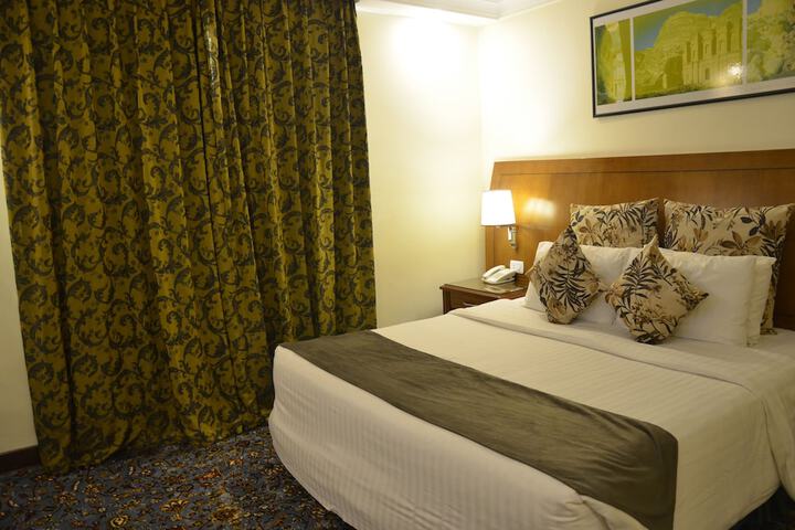 Room 26 of 110