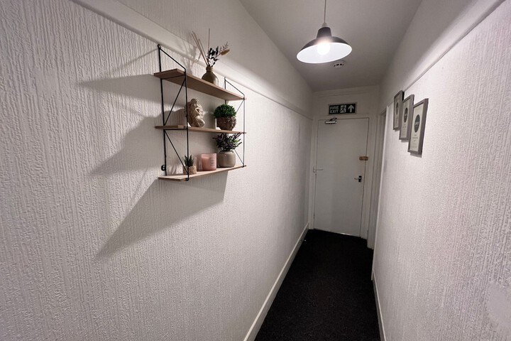 Room 64 of 112
