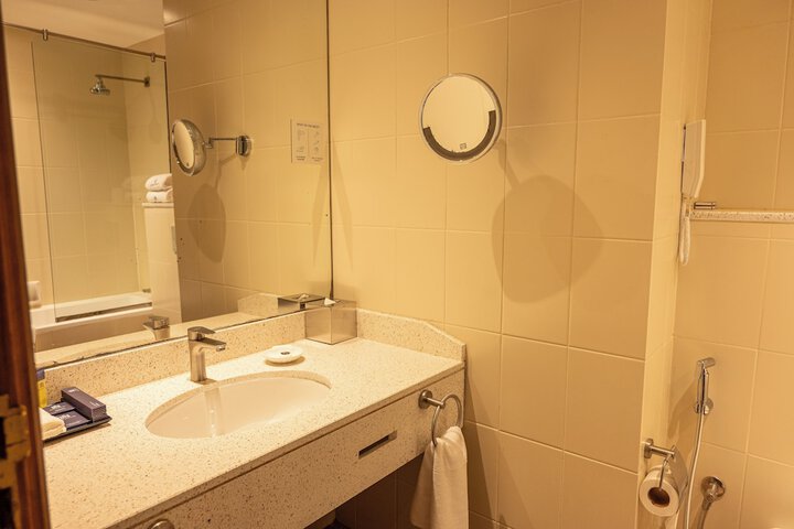 Room 18 of 38