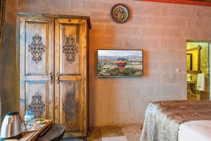 Room 4 of 67