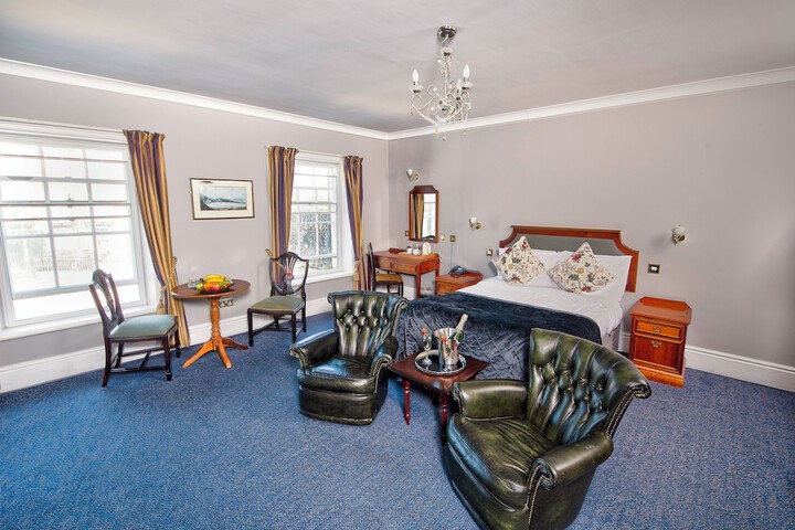 Room 9 of 41