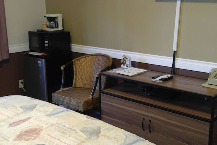 Room 10 of 81