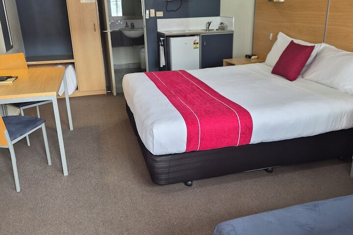 Room 9 of 51