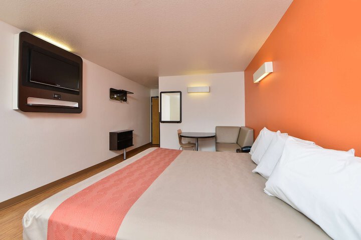 Room 11 of 31