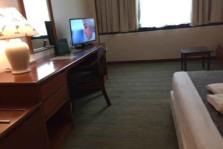 Room 13 of 70