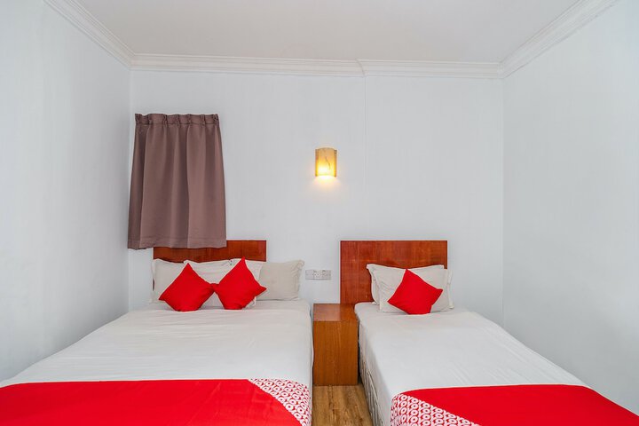 Room 11 of 22