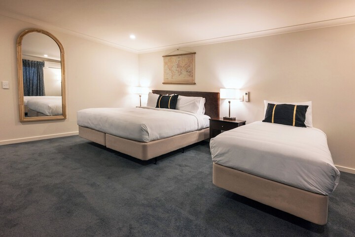 Room 40 of 120