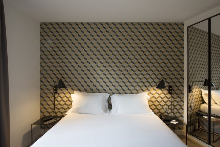 Room 5 of 89
