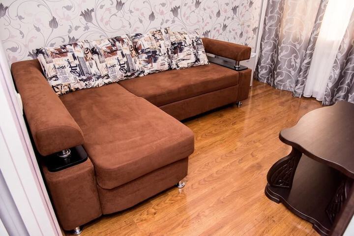Room 8 of 38