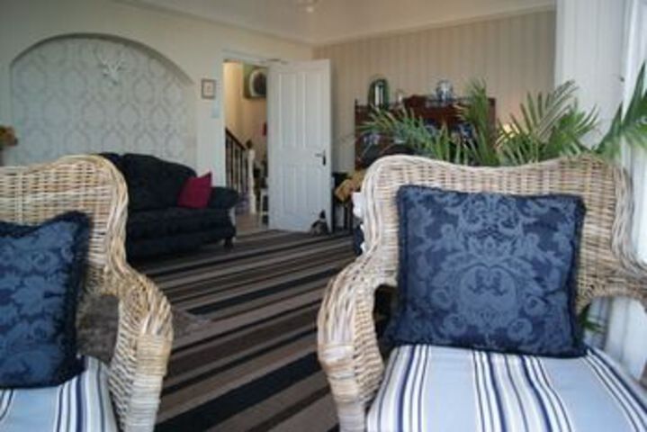 Lounge 61 of 67