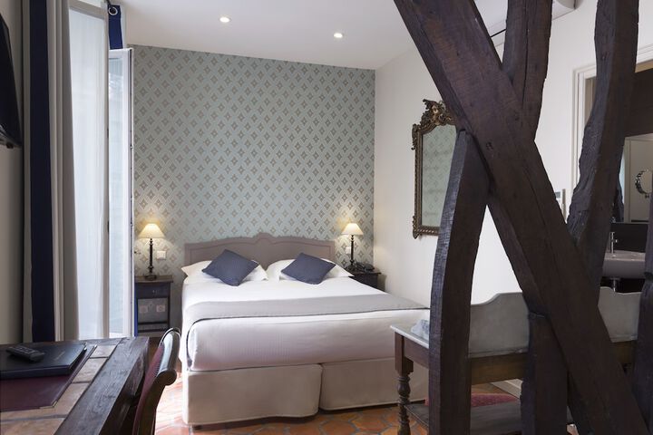 Room 6 of 25
