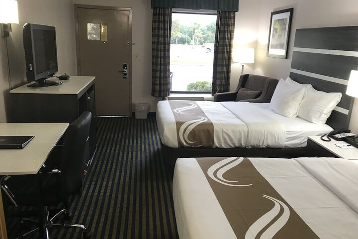 1 Double Bed Efficiency Accessible (15 of 22)