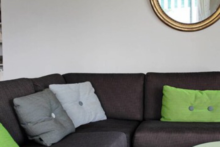 Room 6 of 14