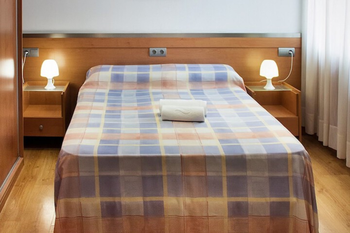 Room 6 of 38