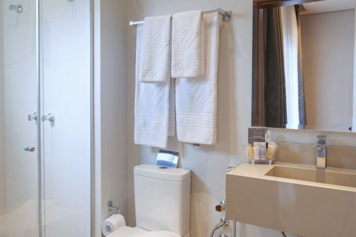 Clean Restrooms