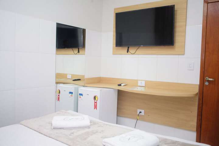 Room 33 of 65