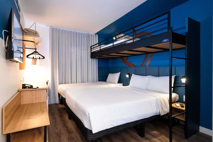 Room 40 of 96
