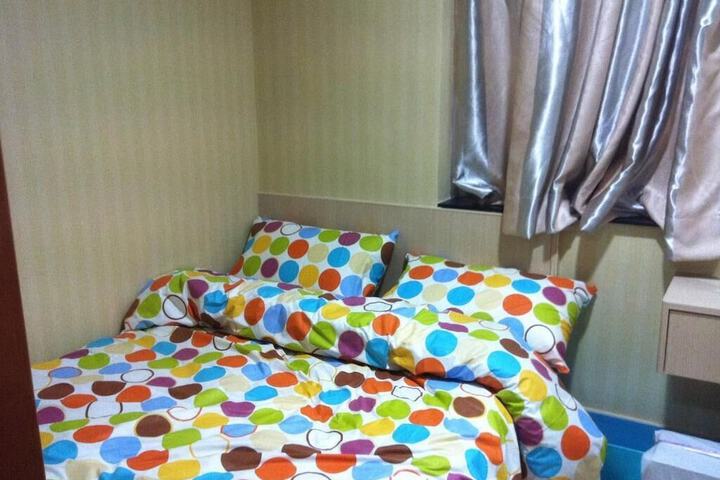 Room 16 of 36