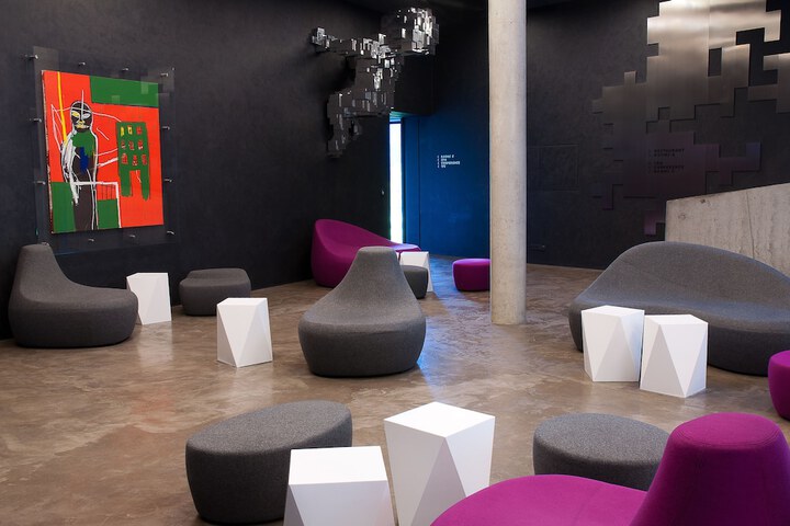 Hotel Lobby