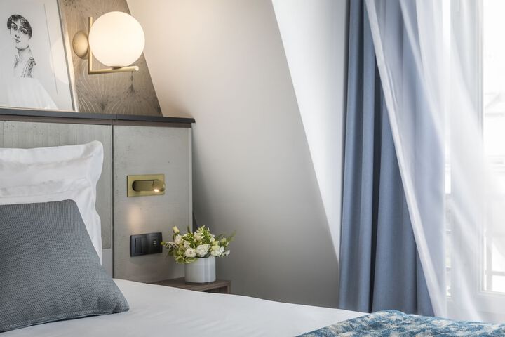 Room 10 of 65