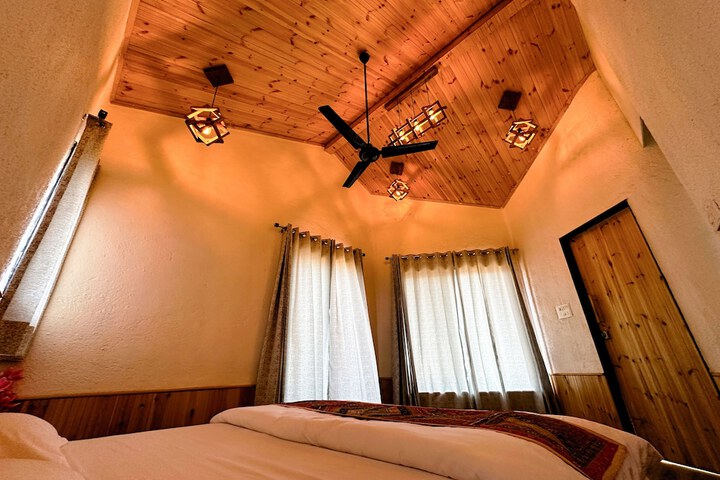 Room 4 of 41