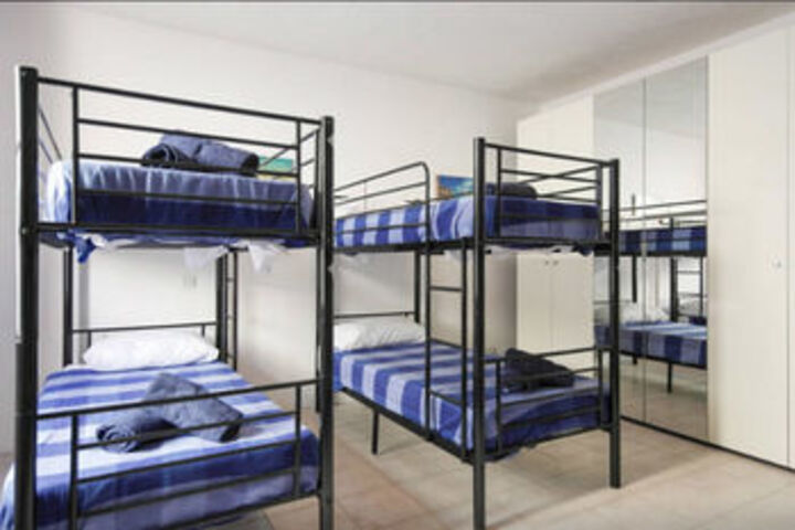 Room 20 of 38