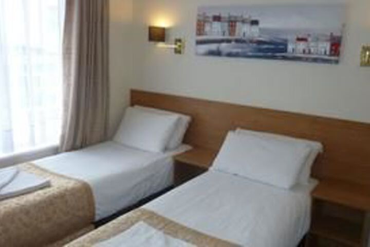 Room 16 of 53
