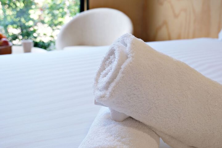Room 4 of 20