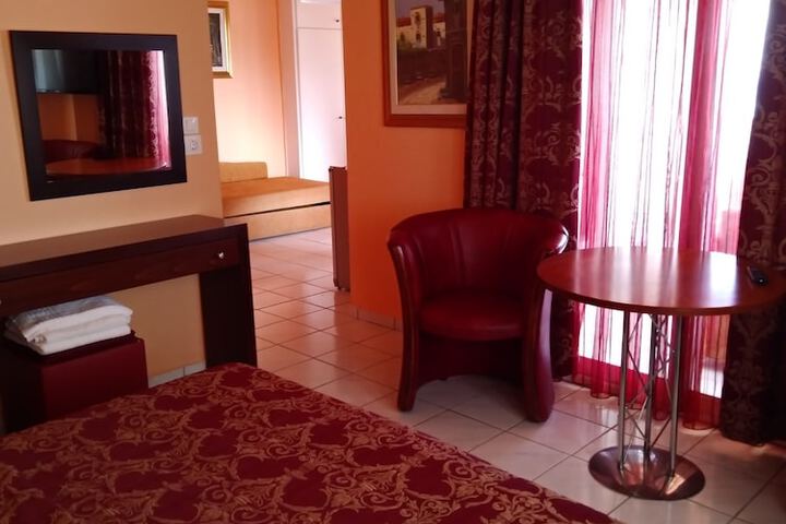 Room 8 of 21