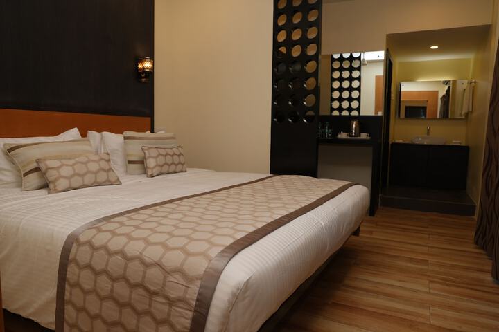 Room 13 of 43