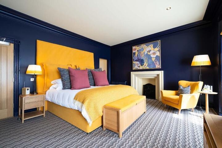 Room 10 of 36